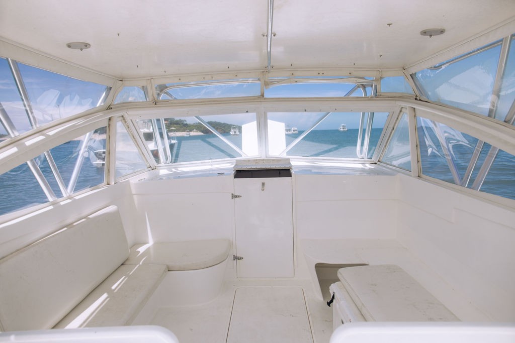 31 Chris Craft Lounge