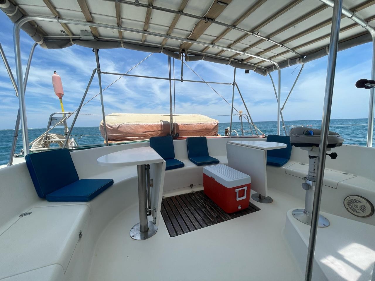 42' Lagoon Catamaran Lounge