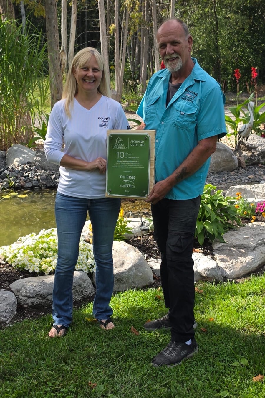 Steve and Liisa Quinn with Ducks Unlimited 10-year partnership award