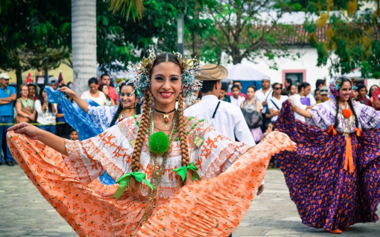 Guanacaste Day Woman Dancer Tamarindo